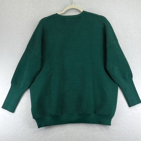 Llama Tail Designs Women’s Custom Pullover Sweater Sz S/M Viscose/Nylon Like New - Picture 4 of 8